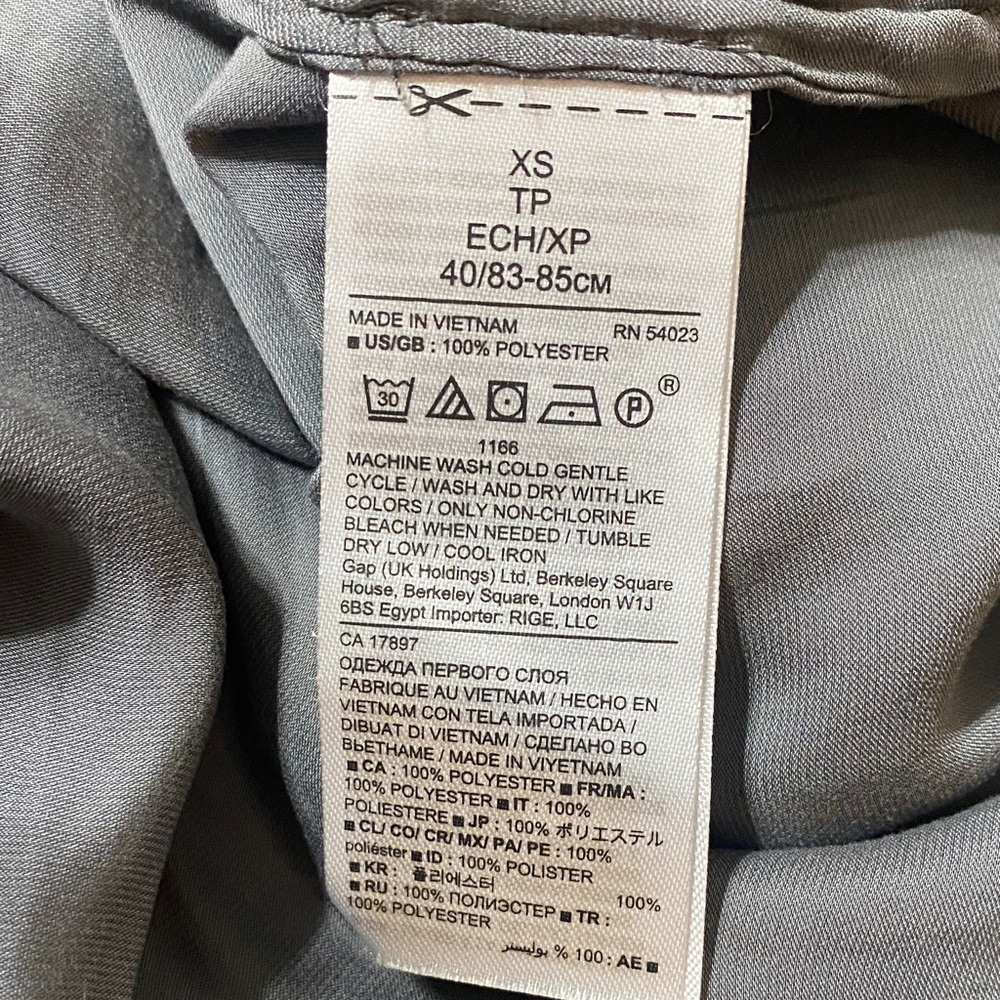 Banana Republic gray silky v neck spaghetti strap tank top size XS - Picture 7 of 7